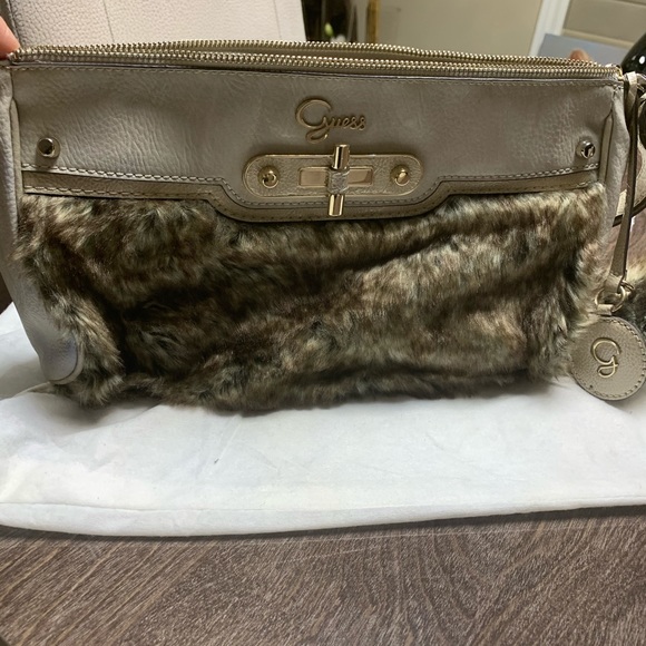 Guess clutch - Picture 1 of 3